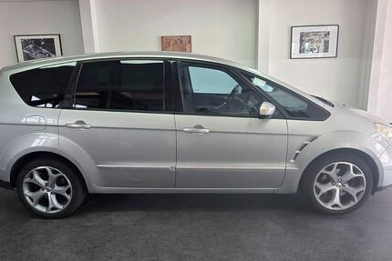 Ford S-Max 228.000 km 2.990 &euro; Asperg/Ludwigsburg bei Stuttgart 71679