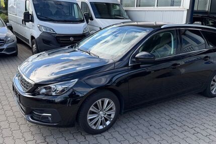 Peugeot 308 187.000 km 6.490 &euro; Flensburg 24941