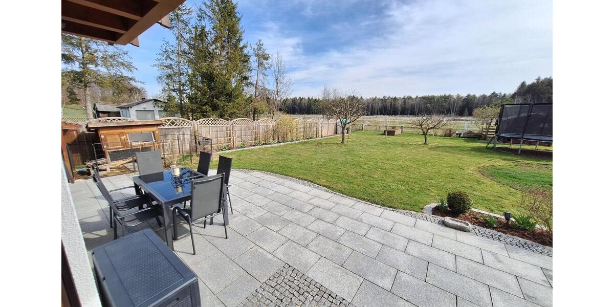 Einfamilienhaus Berg - 4 Zimmer, 169 m&sup2;, 3.200&euro; | Angebot:24589735