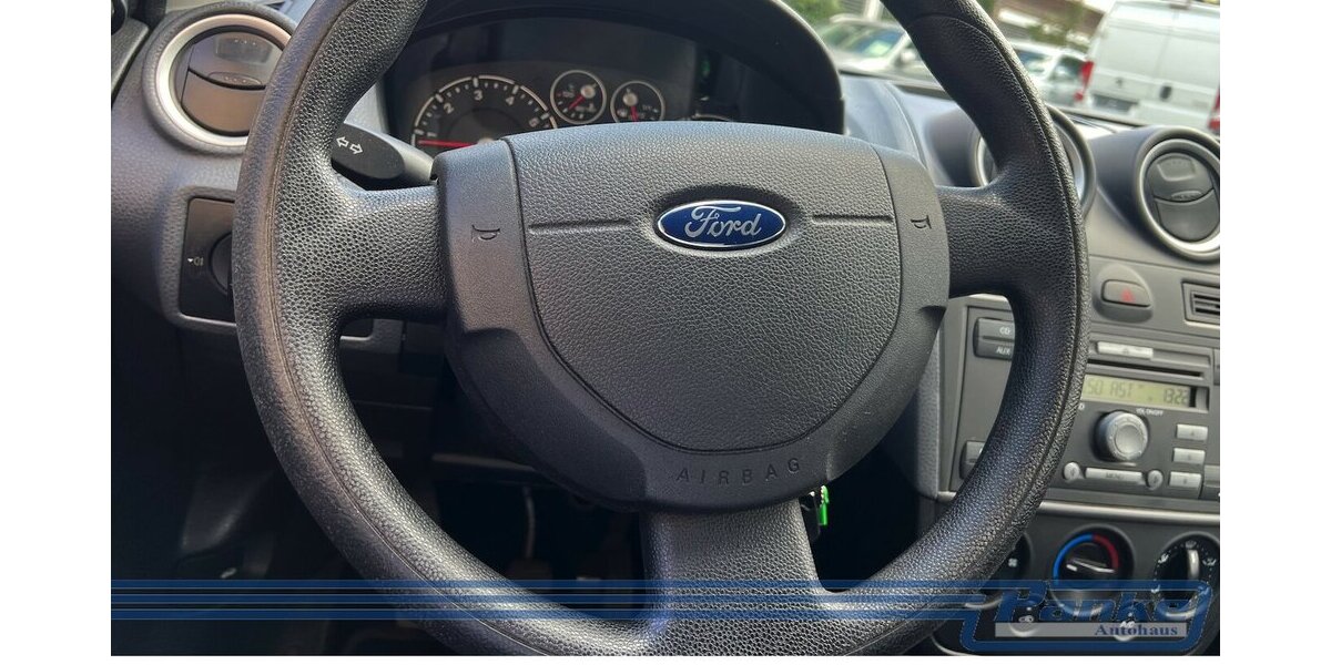 Ford Fiesta Ambiente 1.3*Radio/CD*AUX*Klima* 245.511 km 1.290 &euro; Berlin 13187