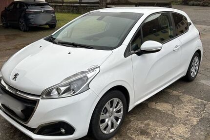 Peugeot 208 102.600 km 6.200 &euro; Rathsweiler 66887