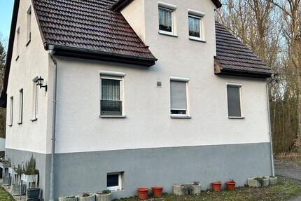 Großes Grundstück 2500qm Haus mit 2 Wohnungen Werkstatt Lager