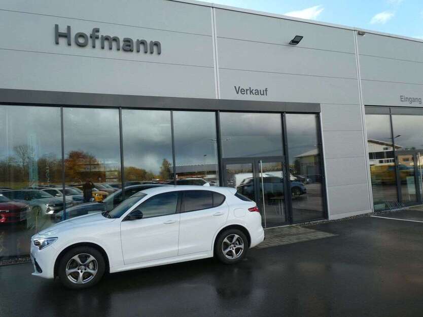 Alfa Romeo Stelvio 72.550 km 30.950 € Bad Saulgau 88348