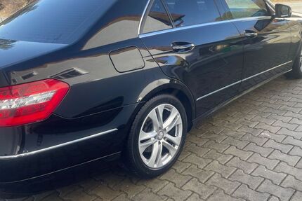 Mercedes-Benz E 300 110.000 km 14.899 &euro; Gerhardshofen 91466