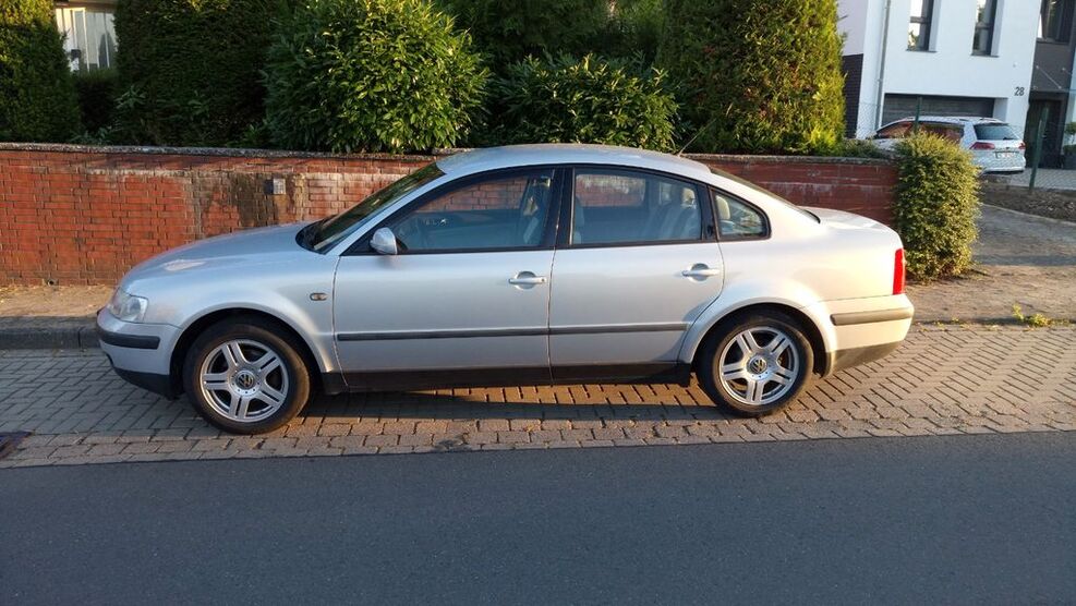 VW Passat 325.000 km 600 € Königslutter 38154