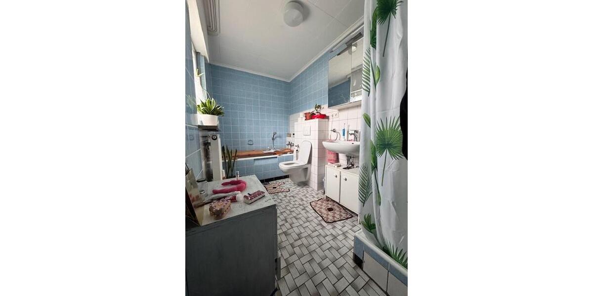 Etagenwohnung Allendorf (Lumda) - 7 Zimmer, 185 m&sup2;, 1.300&euro; | Angebot:26396957