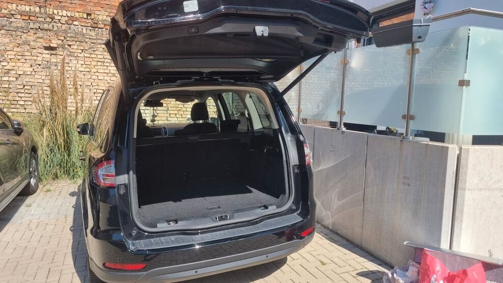 Ford Galaxy 128.000 km 16.500 € Laudenbach 69514