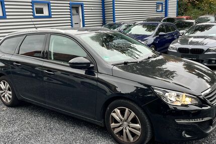 Peugeot 308 228.000 km 5.499 € Detmold 32758