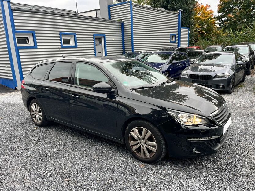 Peugeot 308 228.000 km 5.499 € Detmold 32758