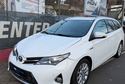 Toyota Auris 99.431 km 11.980 &euro; Berlin-Charlottenburg 14052