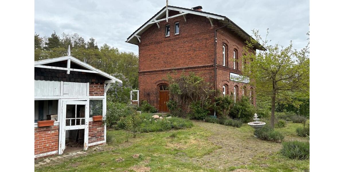 Einfamilienhaus Wolmirstedt - 8 Zimmer, 180 m&sup2;, 87.000&euro; | Angebot:26753089