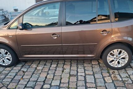 VW Touran 177.500 km 8.700 &euro; Weyerbusch 57635