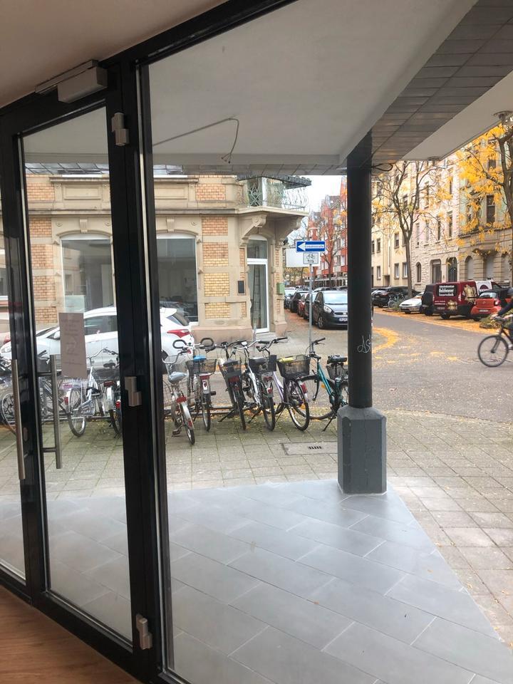 2,5 Zimmer Gewerbefläche in innenstadtnaher Lage Teeküche + WC