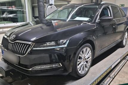 Skoda Superb 77.900 km 26.350 &euro; Siegen 57076