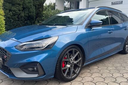 Ford Focus 129.980 km 15.990 &euro; Passau 94036