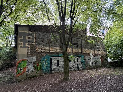 SELTENE GELEGENHEIT MIT ENTWICKLUNGSPOTENZIAL - Grundstück Köln Rodenkirchen | Angebot:26838262