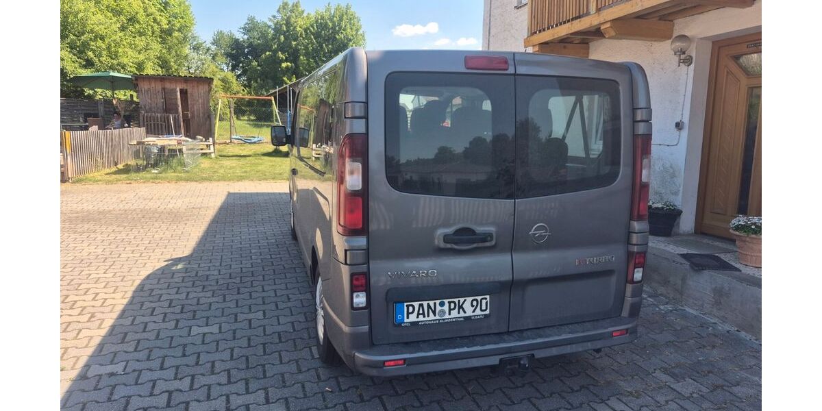 Opel Vivaro 235.000 km 11.500 &euro; Rossbach 94439