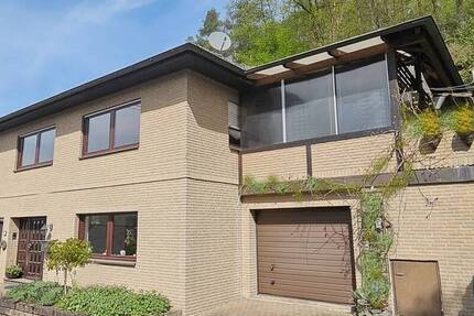 Freistehendes EFH im Bungalowstil in ruhiger Lage von NeustadtWied. 25 Min. Kreuz BNSU, 4 Min. A3