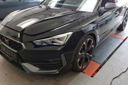 Cupra Leon 24.619 km 32.320 &euro; Hünfeld 36088