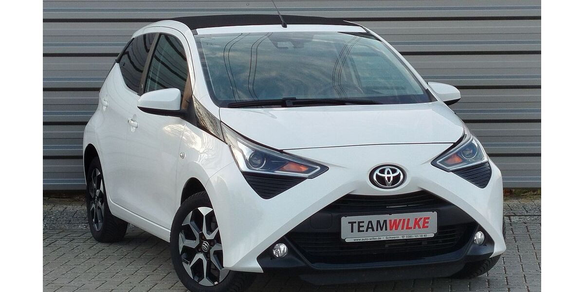 Toyota Aygo (X) 14.575 km 12.300 &euro; Schwerin 19061