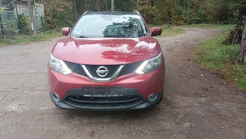 Nissan Qashqai 141.000 km 7.799 &euro; cottbus 03050