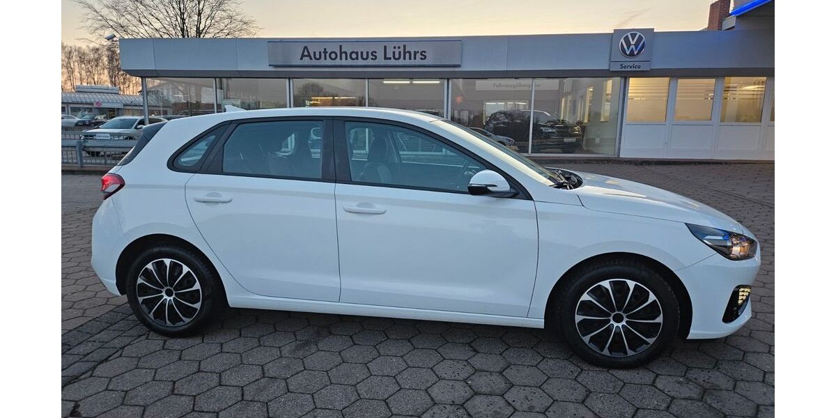 Hyundai i30 70.435 km 13.985 &euro; Salzhausen 21376