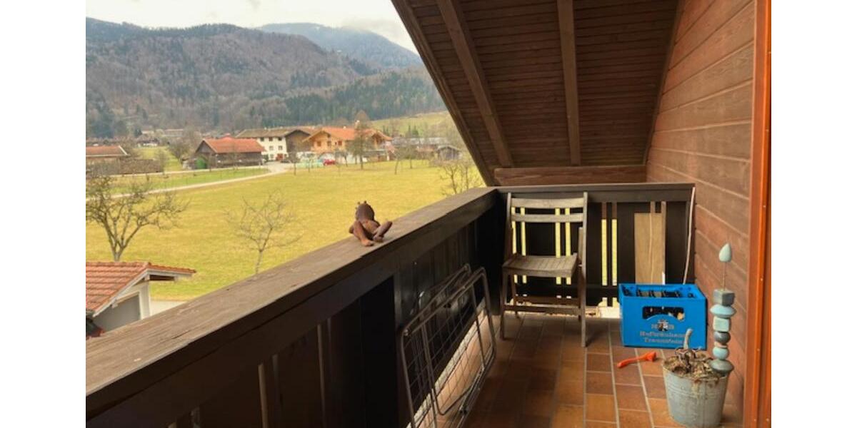 Dachgeschoßwohnung Bergen - 3 Zimmer, 73 m&sup2;, 1.100&euro; | Angebot:25281049