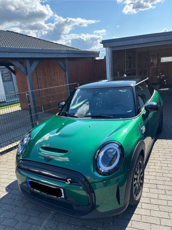 Mini Cooper SE 24.910 km 22.900 € Lützow 19209
