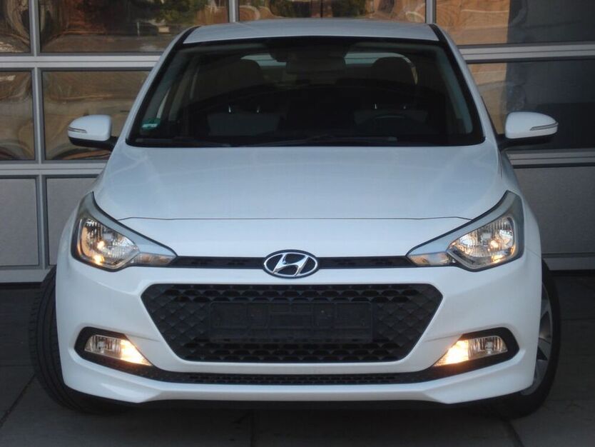 i20