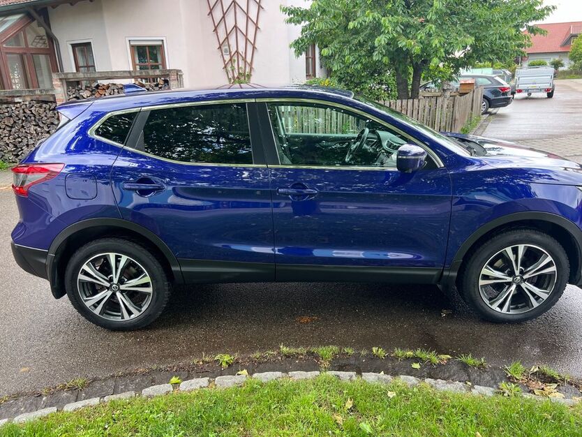 Nissan Qashqai 90.000 km 15.000 € Manching 85077