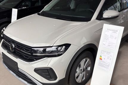 VW T-Cross 1.111 km 27.490 &euro; Aachen 52068