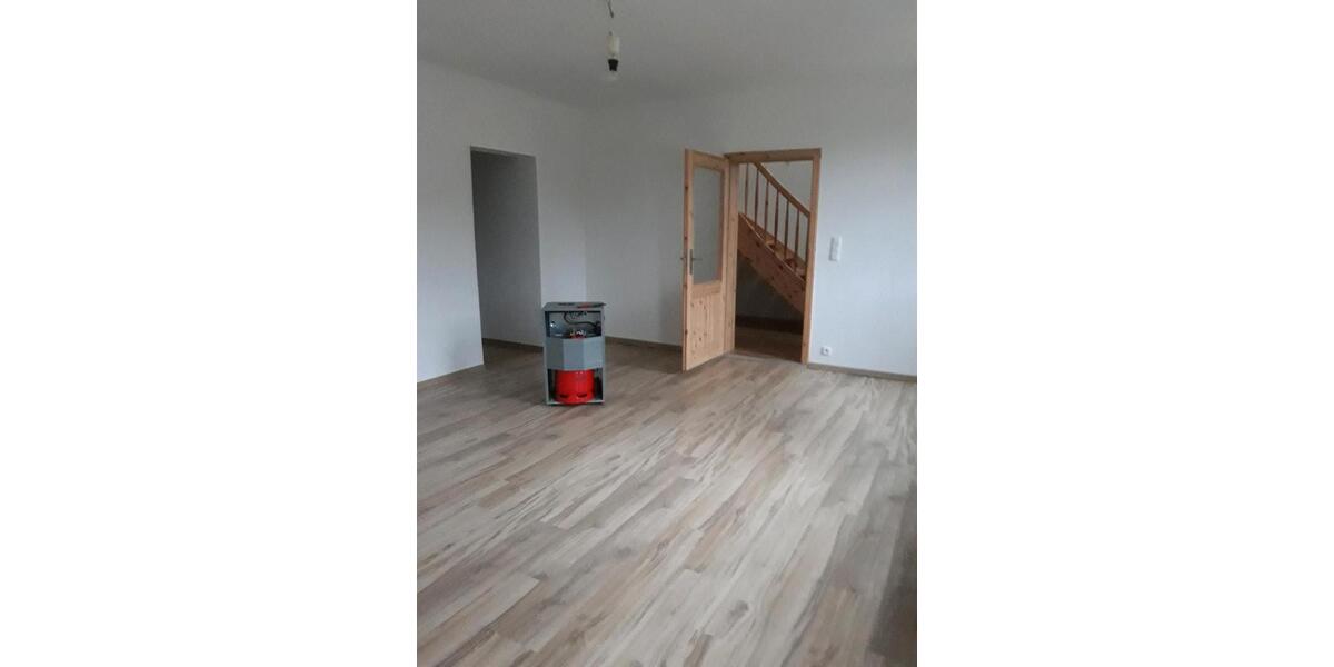 Doppelhaushälfte Stendal - 3 Zimmer, 100 m&sup2;, 800&euro; | Angebot:25367931
