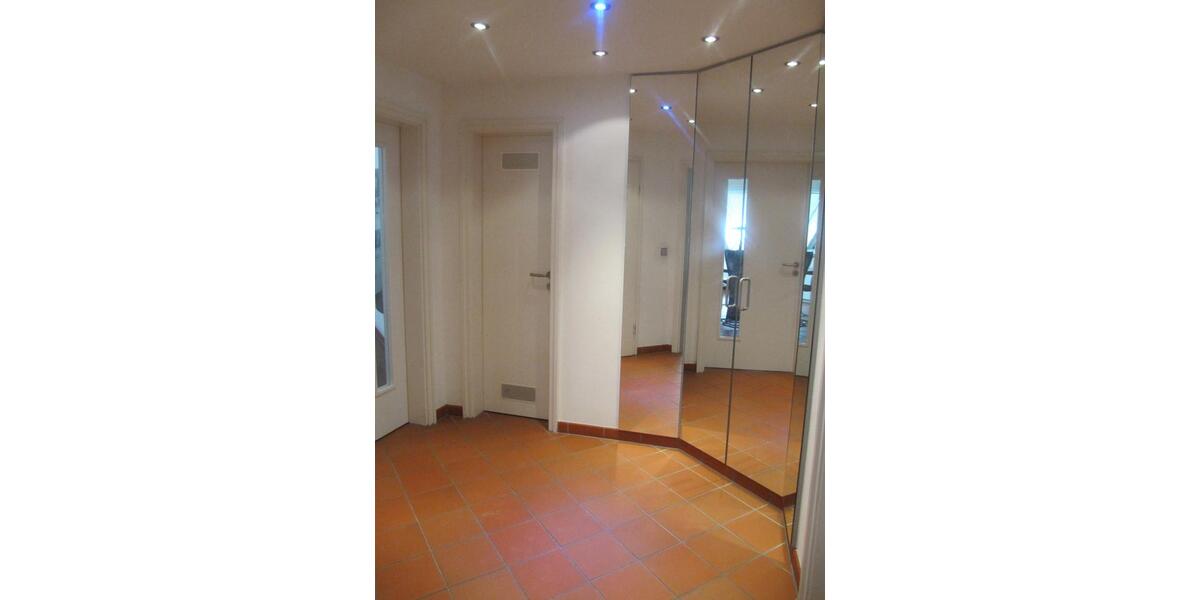 Einfamilienhaus Ettlingen - 6 Zimmer, 250 m&sup2;, 2.350&euro; | Angebot:26688722