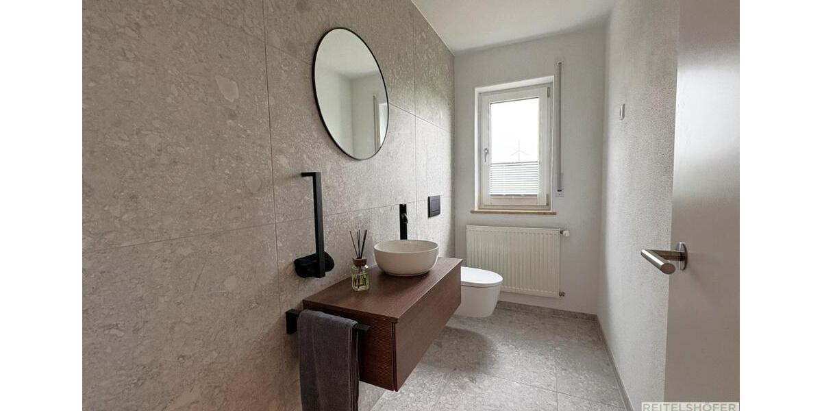 Erdgeschoßwohnung Ansbach - 4 Zimmer, 130 m&sup2;, 1.200&euro; | Angebot:26178645