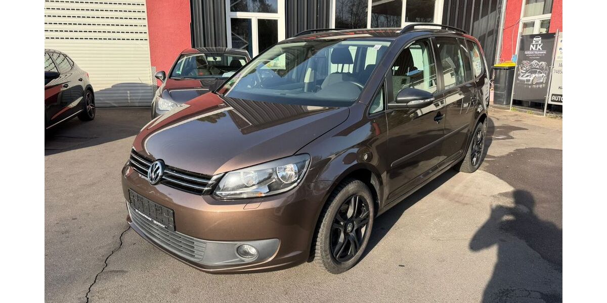 VW Touran 112.200 km 9.490 &euro; Aglasterhausen 74858