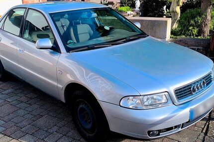 Audi A4 182.000 km 1.450 &euro; Bad Peterstal-grießbach 77740