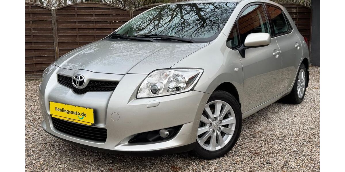 Toyota Auris 105.900 km 4.998 &euro; Leipzig-Rückmarsdorf (Burghausen-Rückmarsdorf) 04178