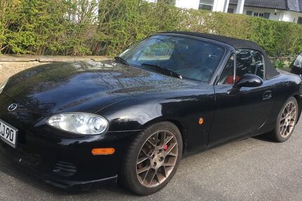 Mazda MX-5 98.000 km 8.999 &euro; Lübeck 23562
