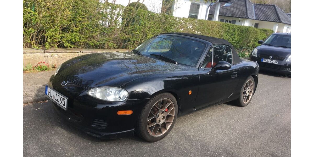 Mazda MX-5 98.000 km 8.999 &euro; Lübeck 23562