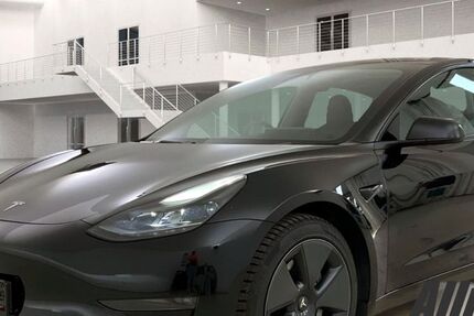 Tesla Model 3 45.750 km 32.650 &euro; Schöningen 38364