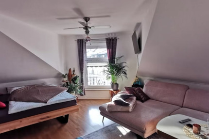 Gemütliche 1,5-Zimmer-Dachgeschosswohnung mit offenem Wohnkonzept 1 zimmer