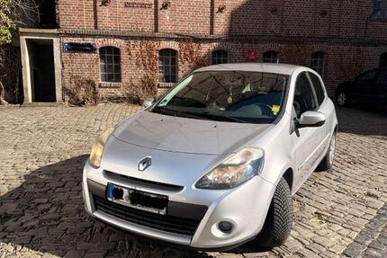 Renault Clio 67.100 km 4.500 &euro; Kirchen (Sieg) 57548