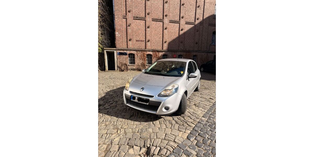 Renault Clio 67.100 km 4.500 &euro; Kirchen (Sieg) 57548