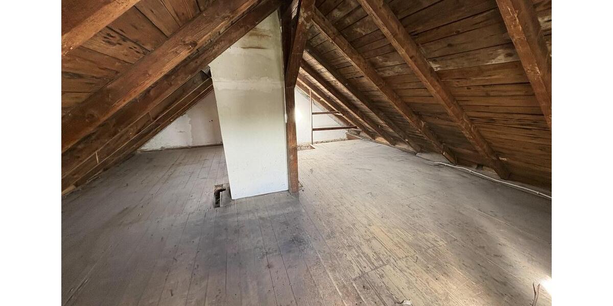 Einfamilienhaus Hohenstein-Ernstthal Ernstthal - 8 Zimmer, 120 m&sup2;, 210.000&euro; | Angebot:27542206