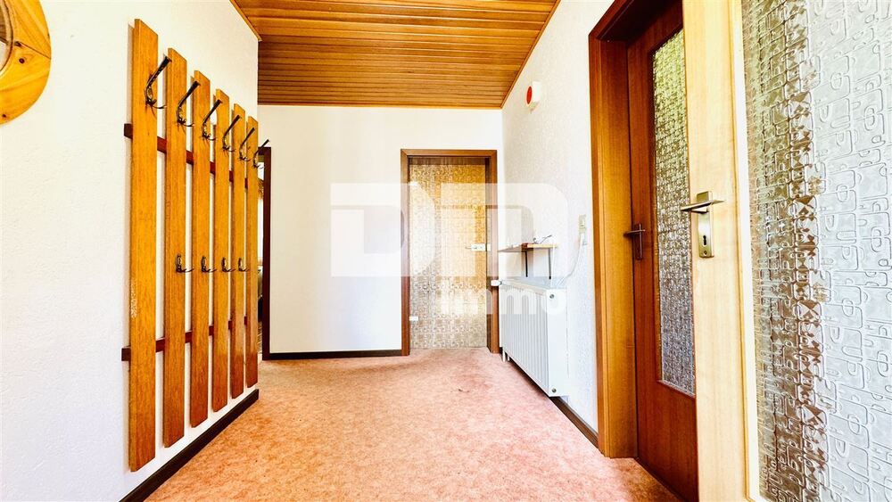 Solider Familien-Bungalow mit großem Potenzial in ruhiger Lage mit Wintergarten und Garage - Bungalow Calden | Angebot:26974963