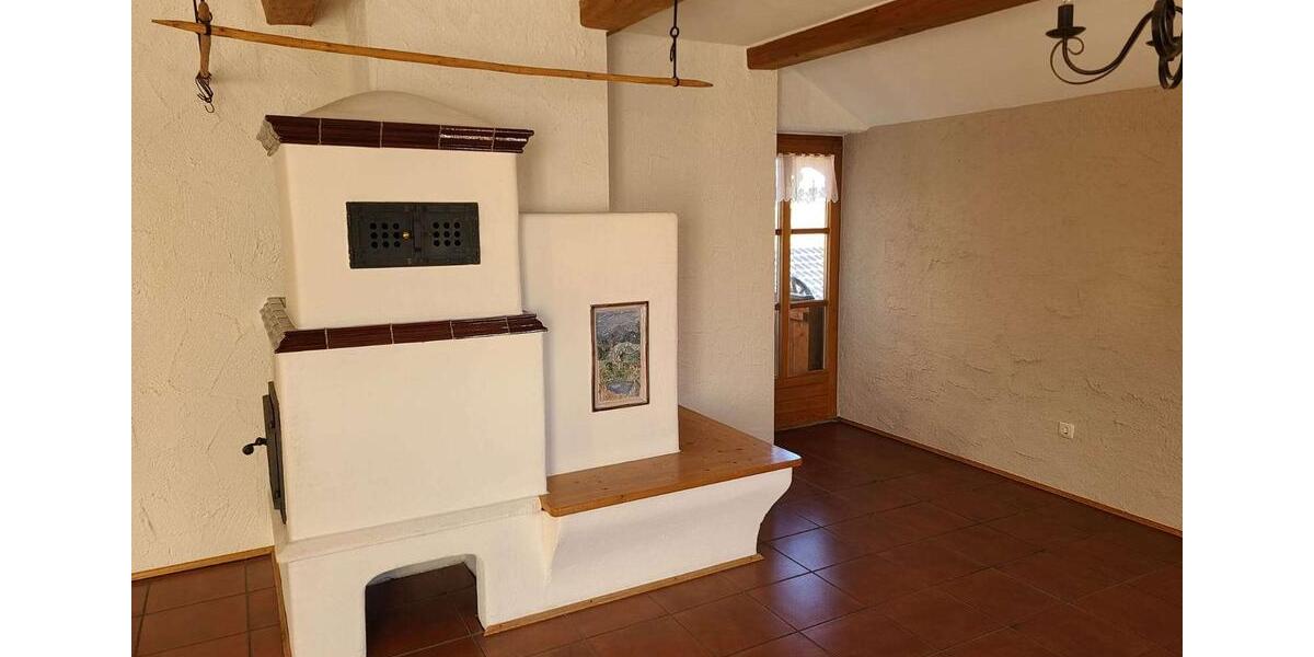 3-Zimmerwohnung im 1.OG mit 2 Balkonen EBK und Kachelofen 3 zimmer