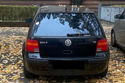 VW Golf 105.000 km 1.799 € Köln 50667