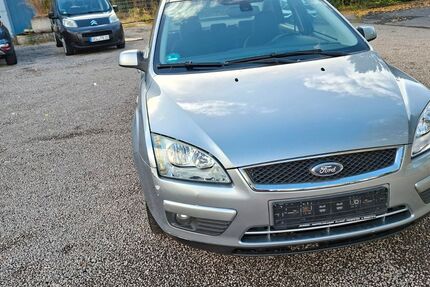 Ford Focus 144.851 km 2.200 € Issum 47661