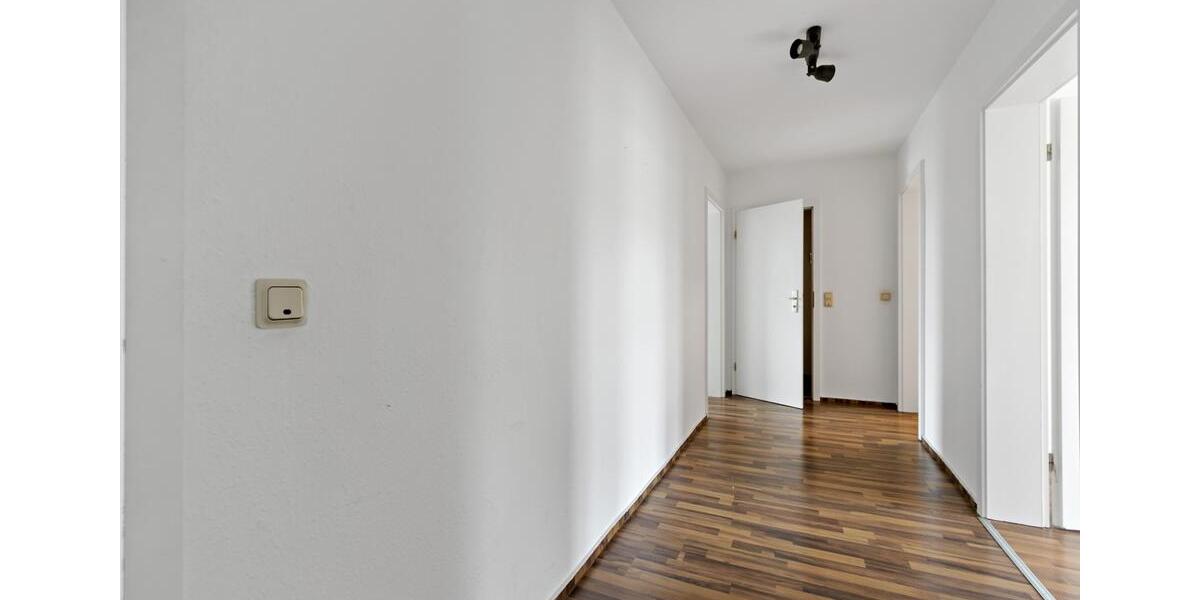 Dachgeschoßwohnung Halle (Saale) Damaschkestraße - 2.5 Zimmer, 71 m&sup2;, 575&euro; | Angebot:26455546