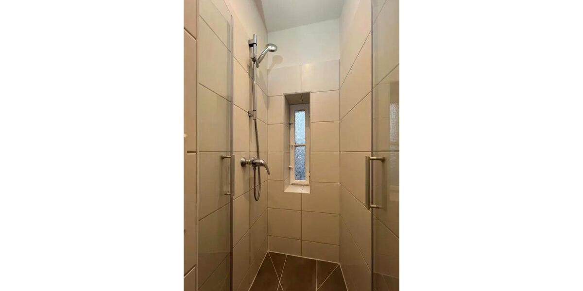 Etagenwohnung Berlin Reinickendorf - 1 Zimmer, 11 m&sup2;, 307&euro; | Angebot:26366384